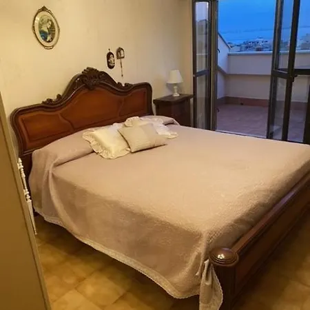 Апартаменты Penthouse On The Strait Of Messina Вилла-Сан-Джованни