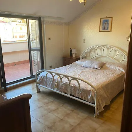 Апартаменты Penthouse On The Strait Of Messina